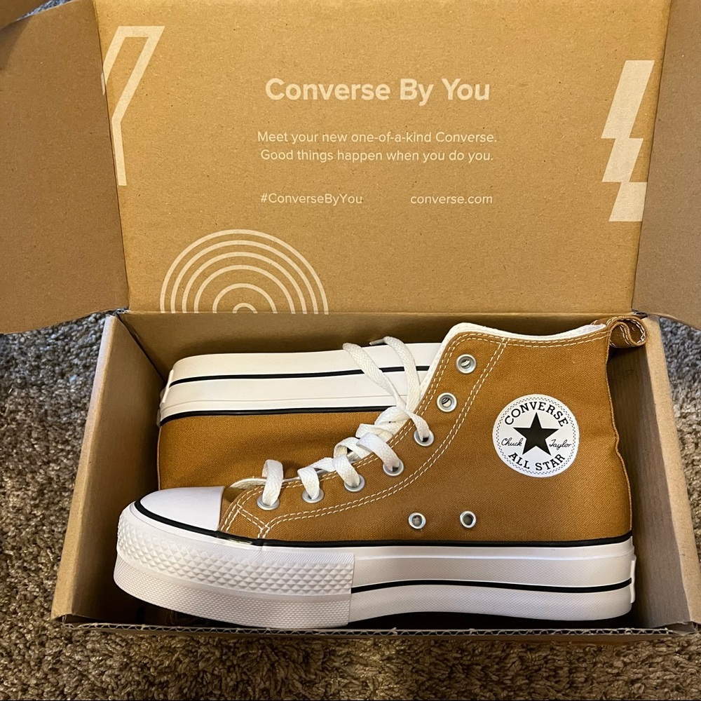 Converse- Unisex Platform High Top Shoes in Amber Brew
